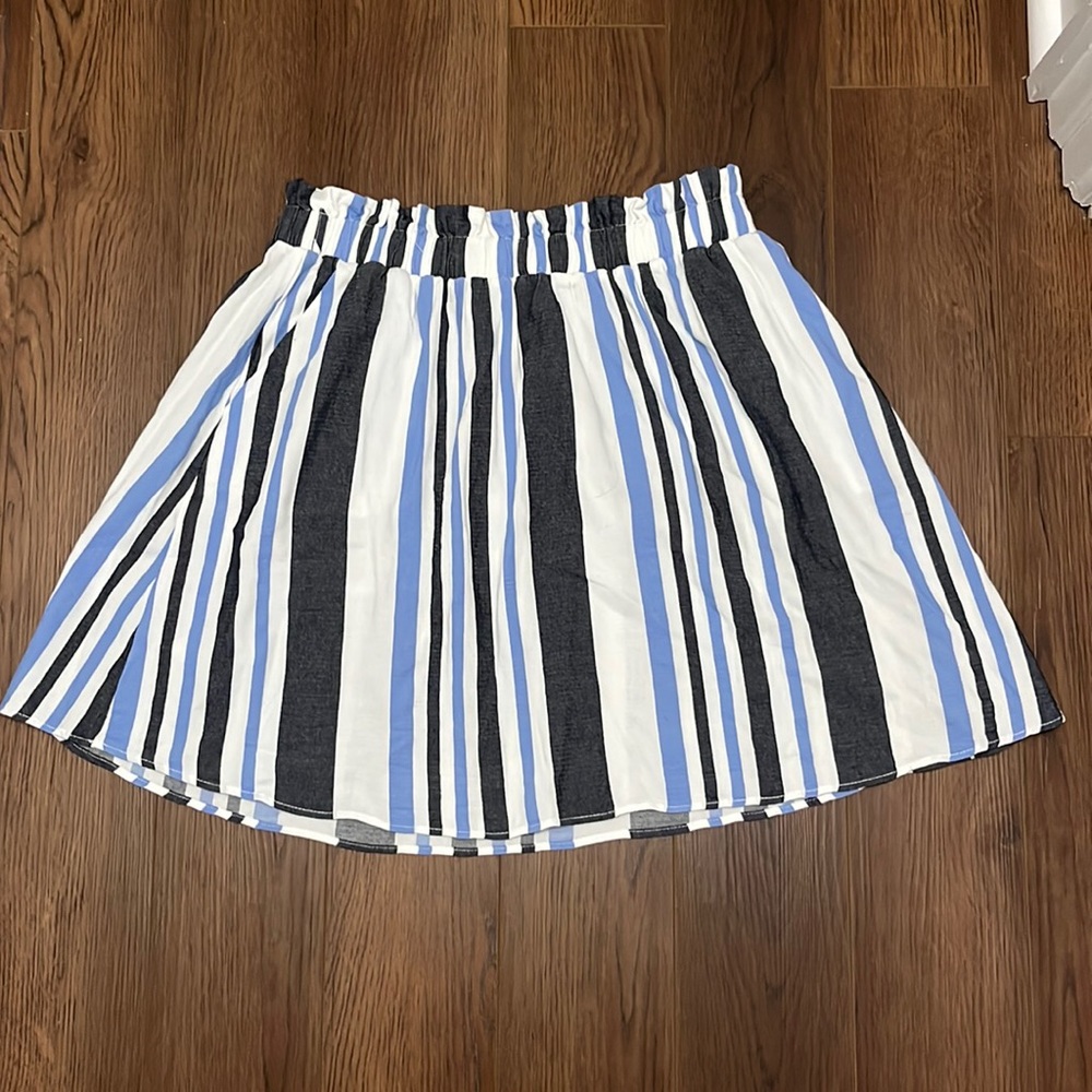 Womens L striped skirt